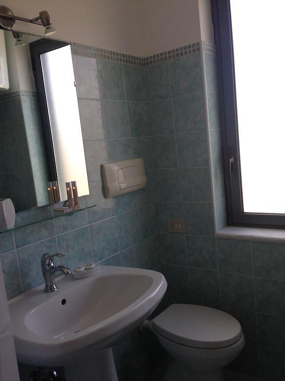 Residence Mareblu Barcellona-Pozzo di Gotto Extérieur photo